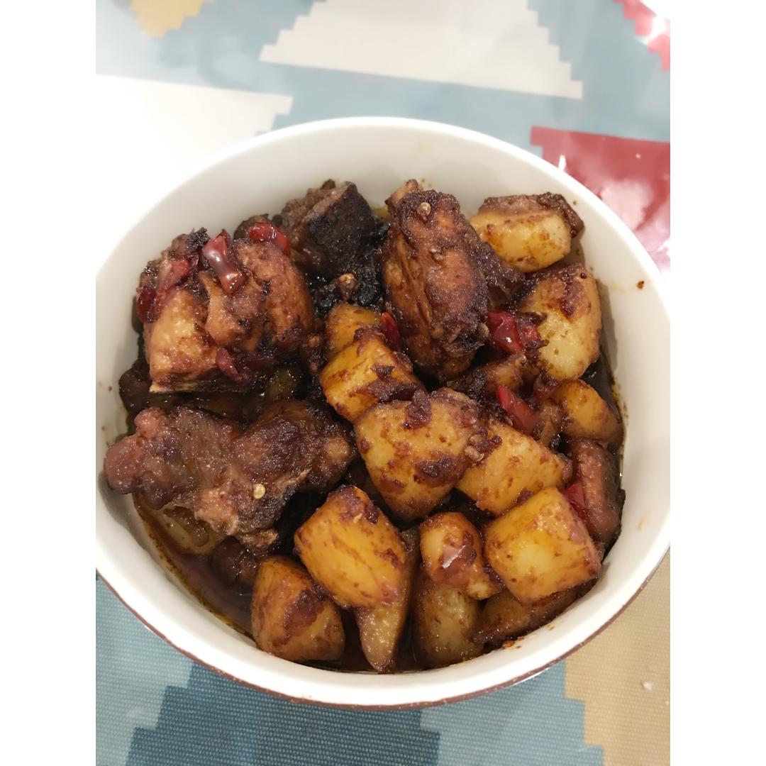 土豆烧排骨