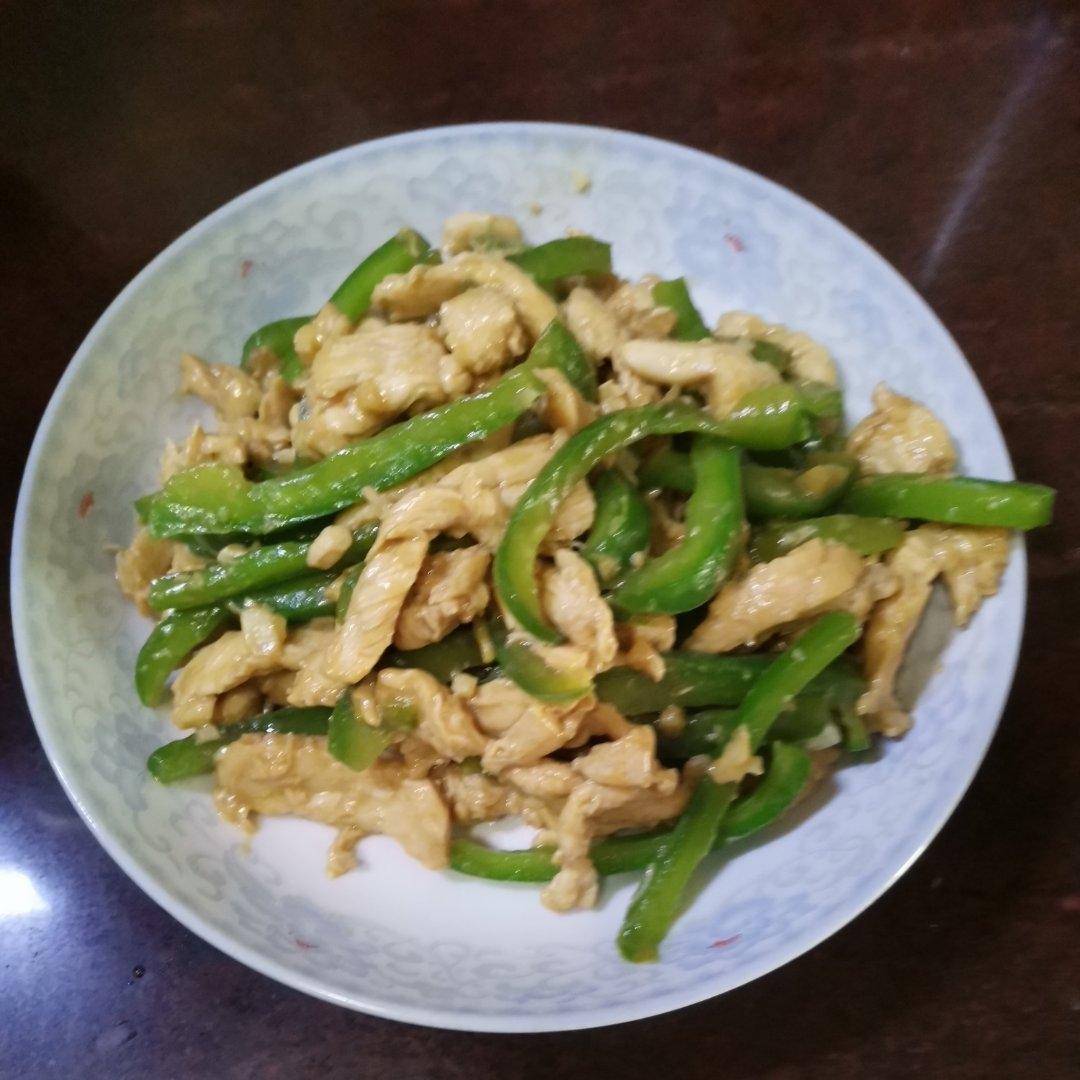 巨好吃的青椒炒鸡胸肉丝，超下饭