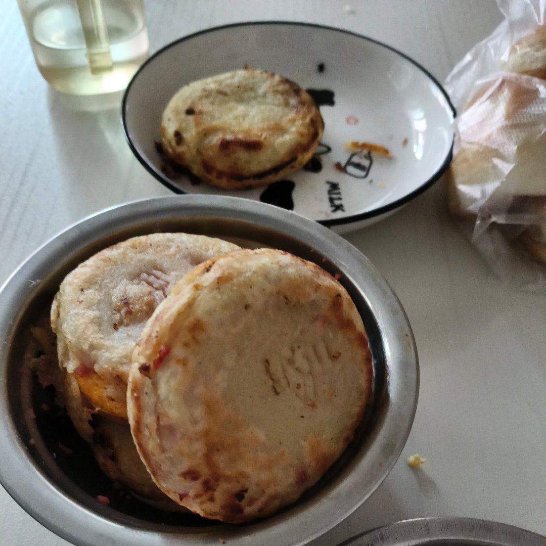 早餐霸王~沉甸甸鸡蛋汉堡