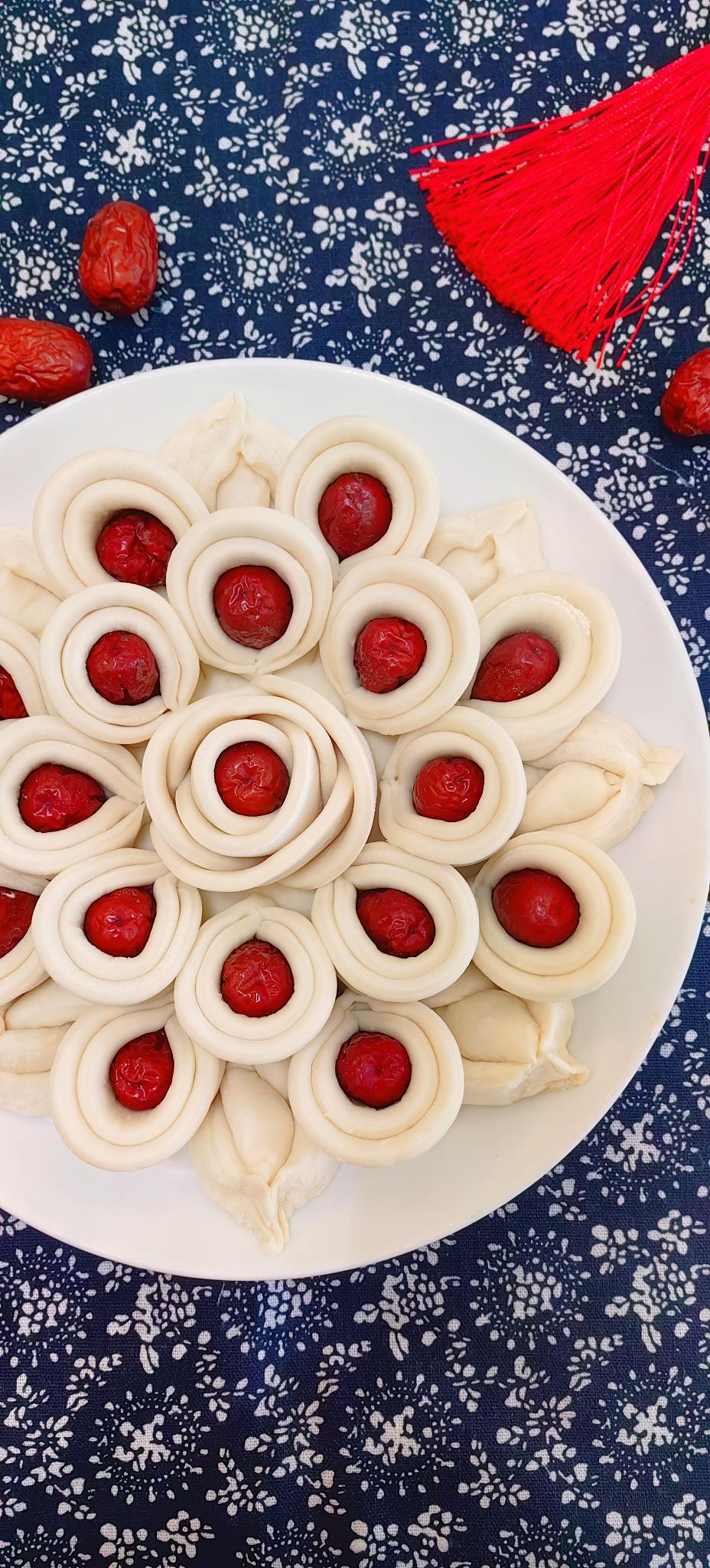 蒸蒸日上（枣花馒头）