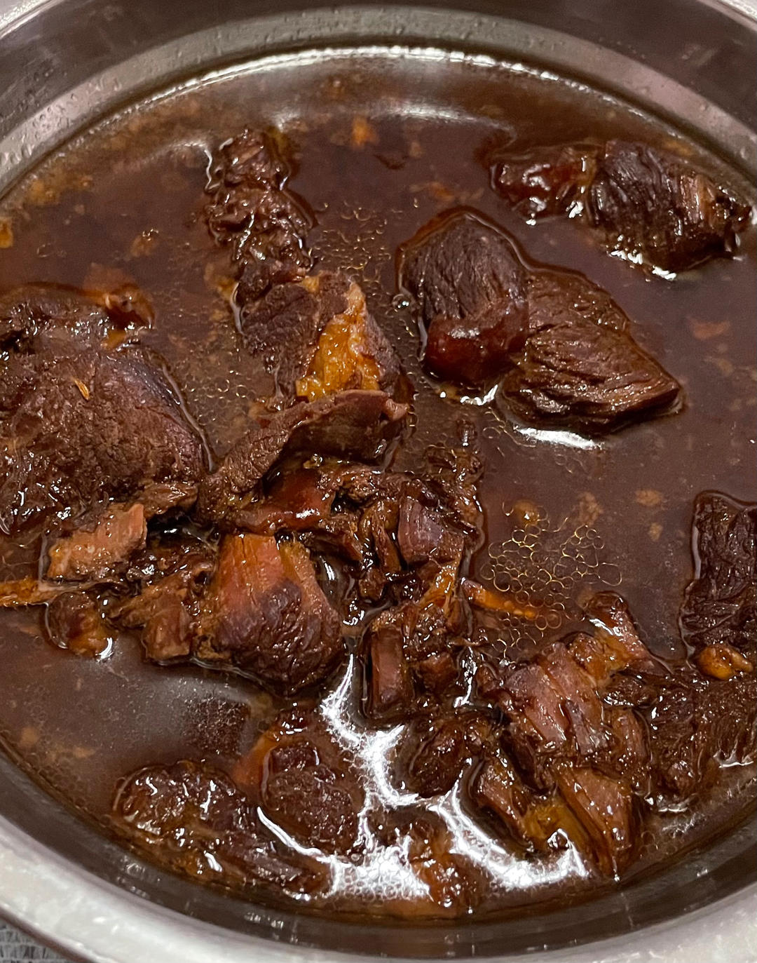 超简单的招牌红烧肉
只需一个碗汁哦