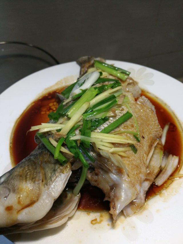 清蒸鲈鱼