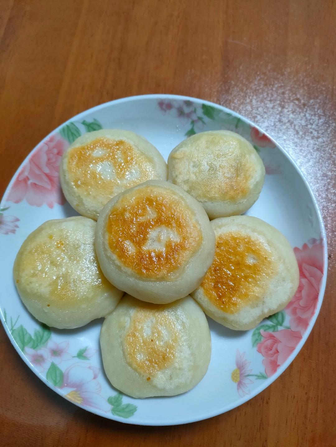 烫面小糖饼 柔软劲道 凉了也不硬 做法简单一看就会 附细节视频详解