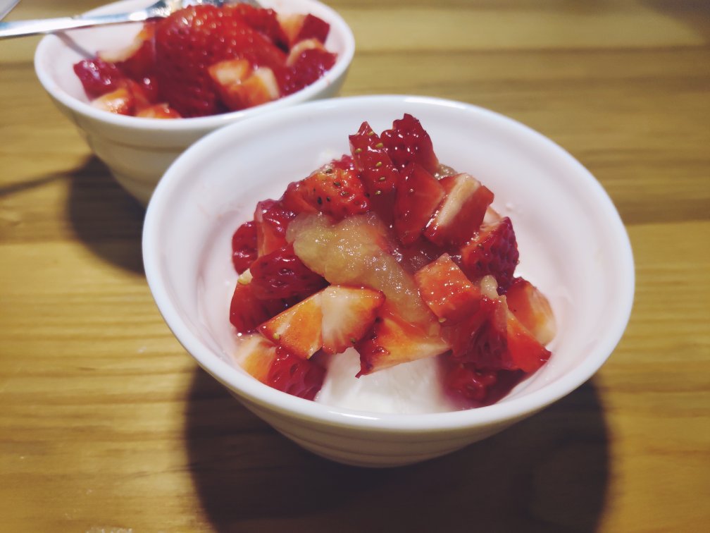 草莓酸奶饮