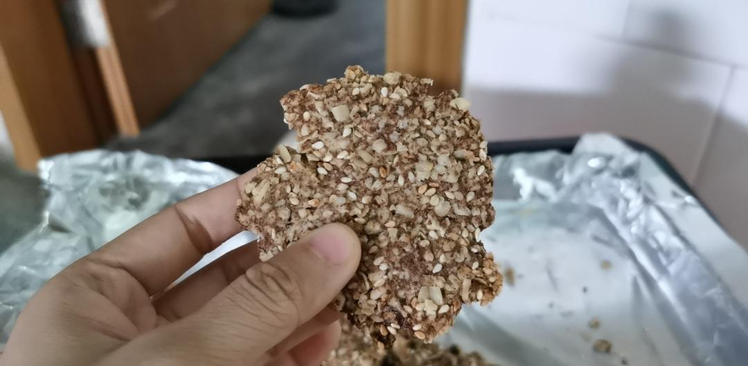 素食:有机燕麦芝麻大饼干