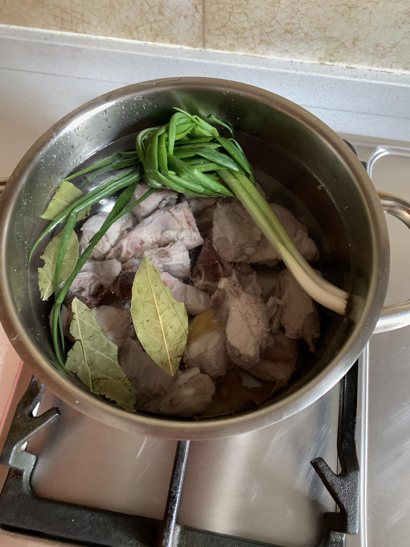 超好喝的海带排骨汤