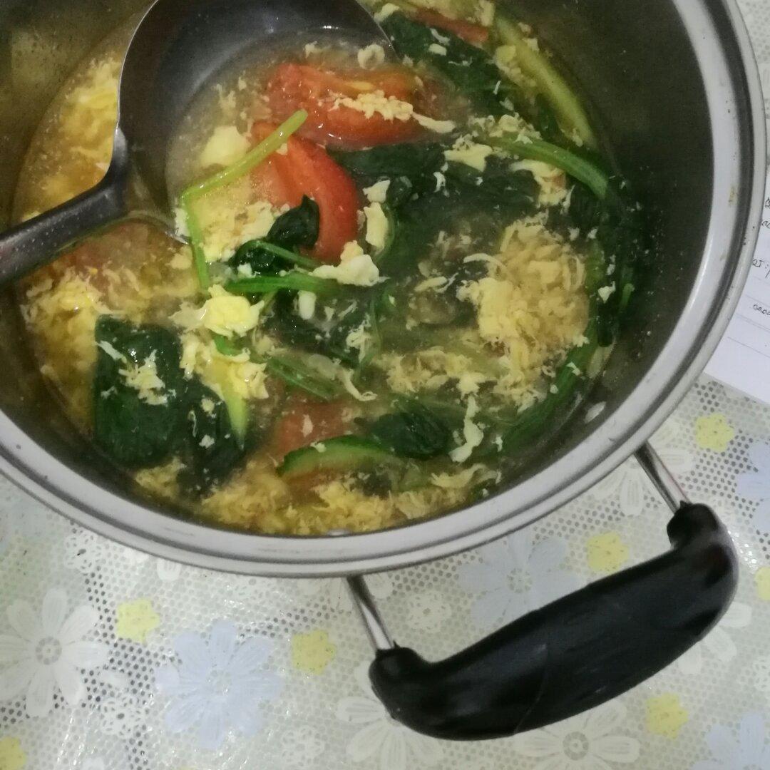 番茄鸡蛋菠菜汤