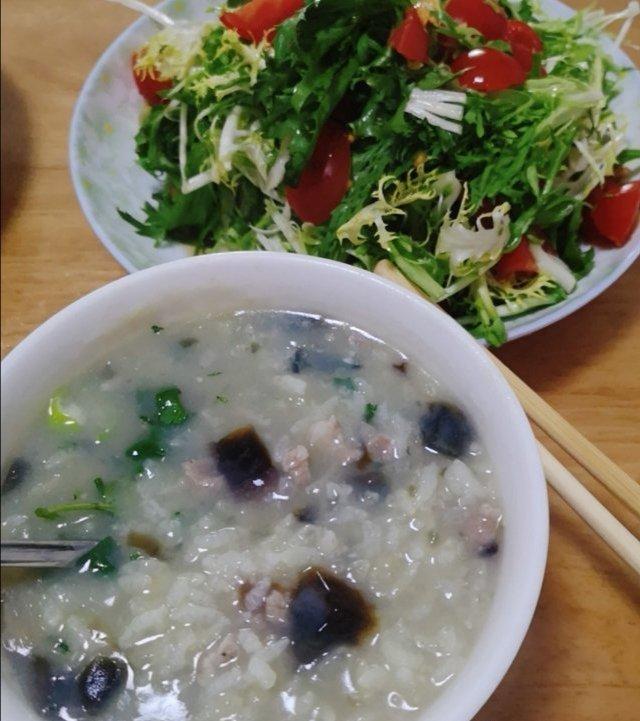 皮卡丘的小包子做的堂妈小厨超好喝的皮蛋瘦肉粥