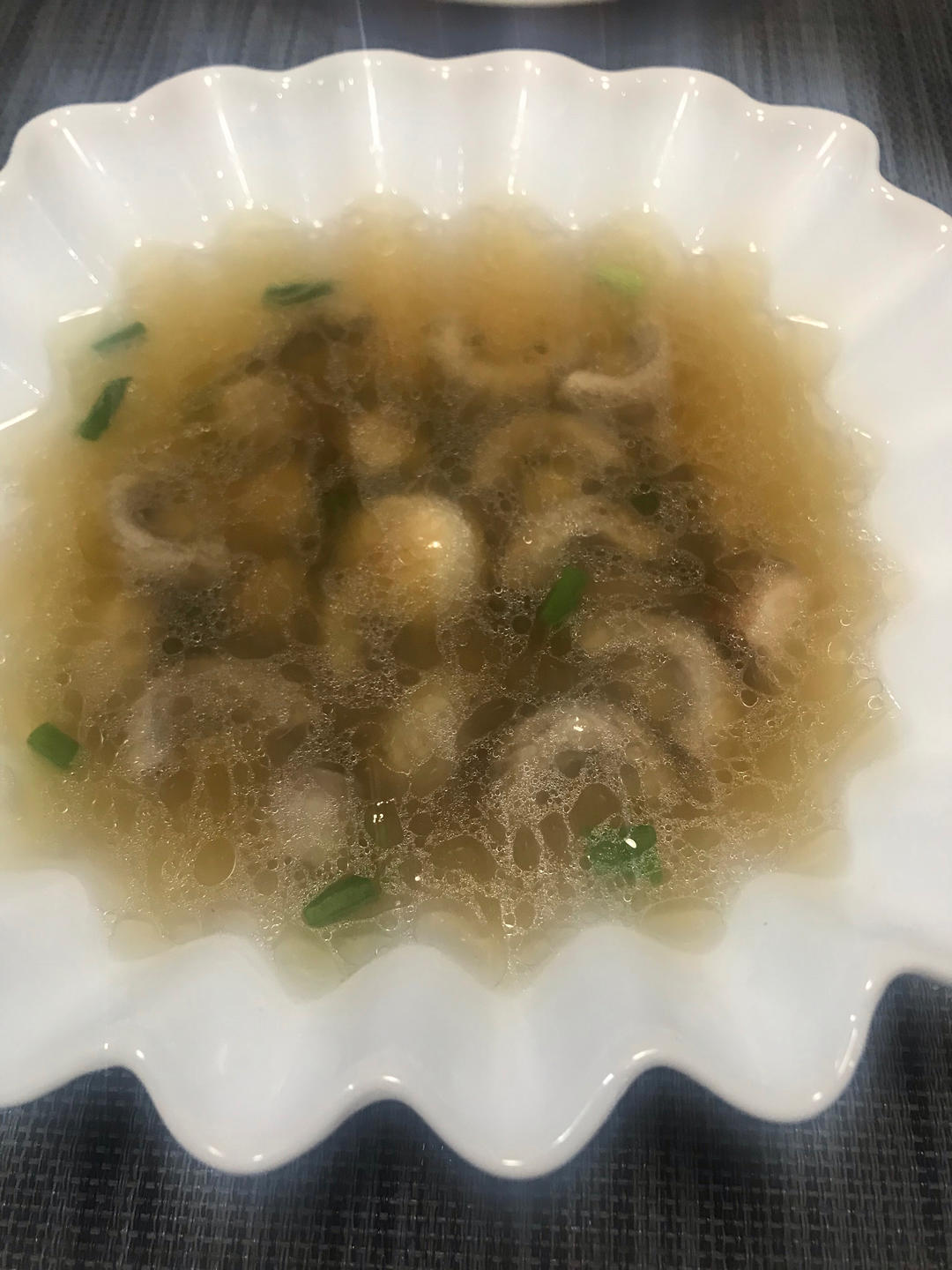 鲜掉眉毛口蘑汤