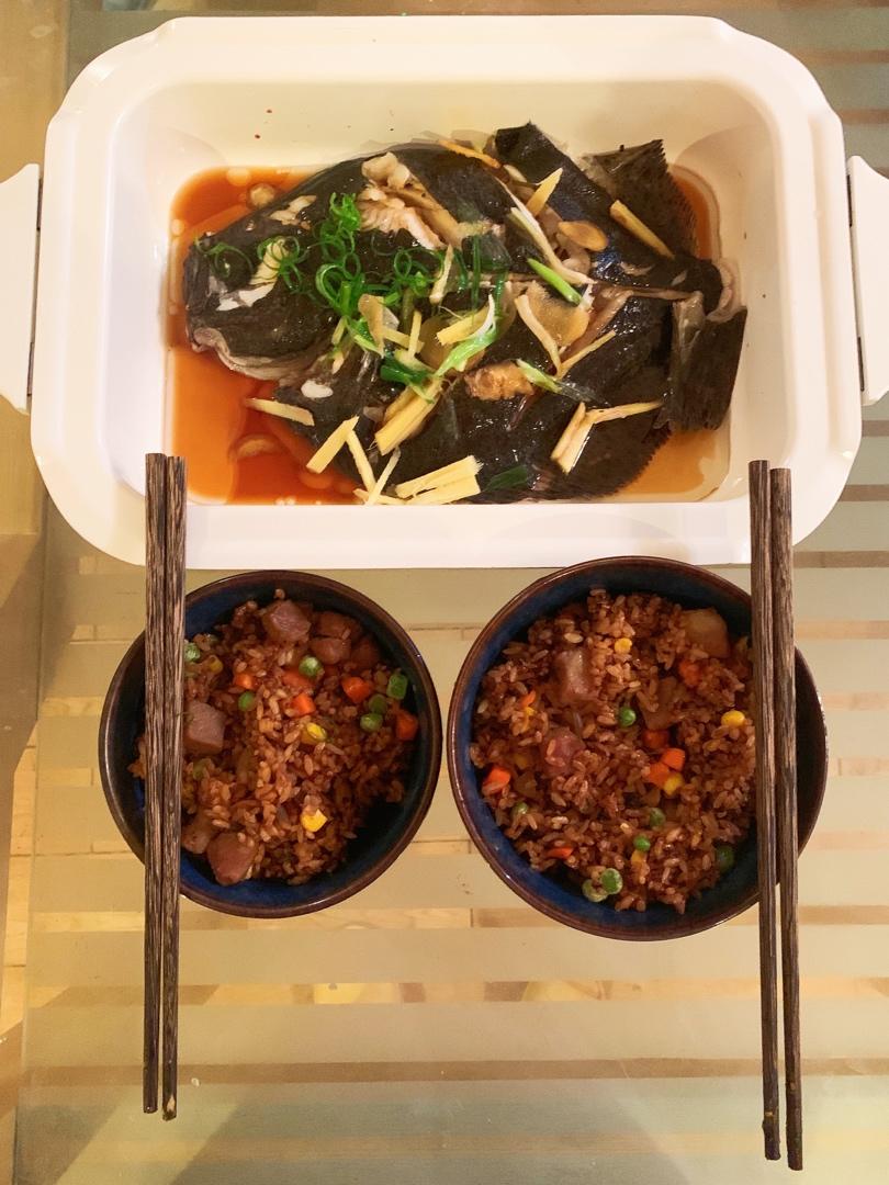 牛肉粒蔬菜炒饭