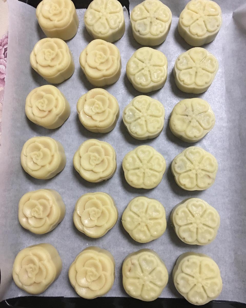 不用转化糖浆的广式月饼（不裂 不塌 不缩腰）