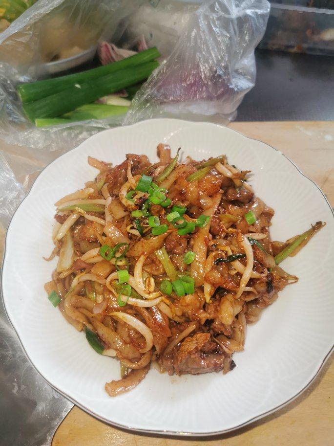 粤菜【干炒牛河】，广东人最爱的宵夜！