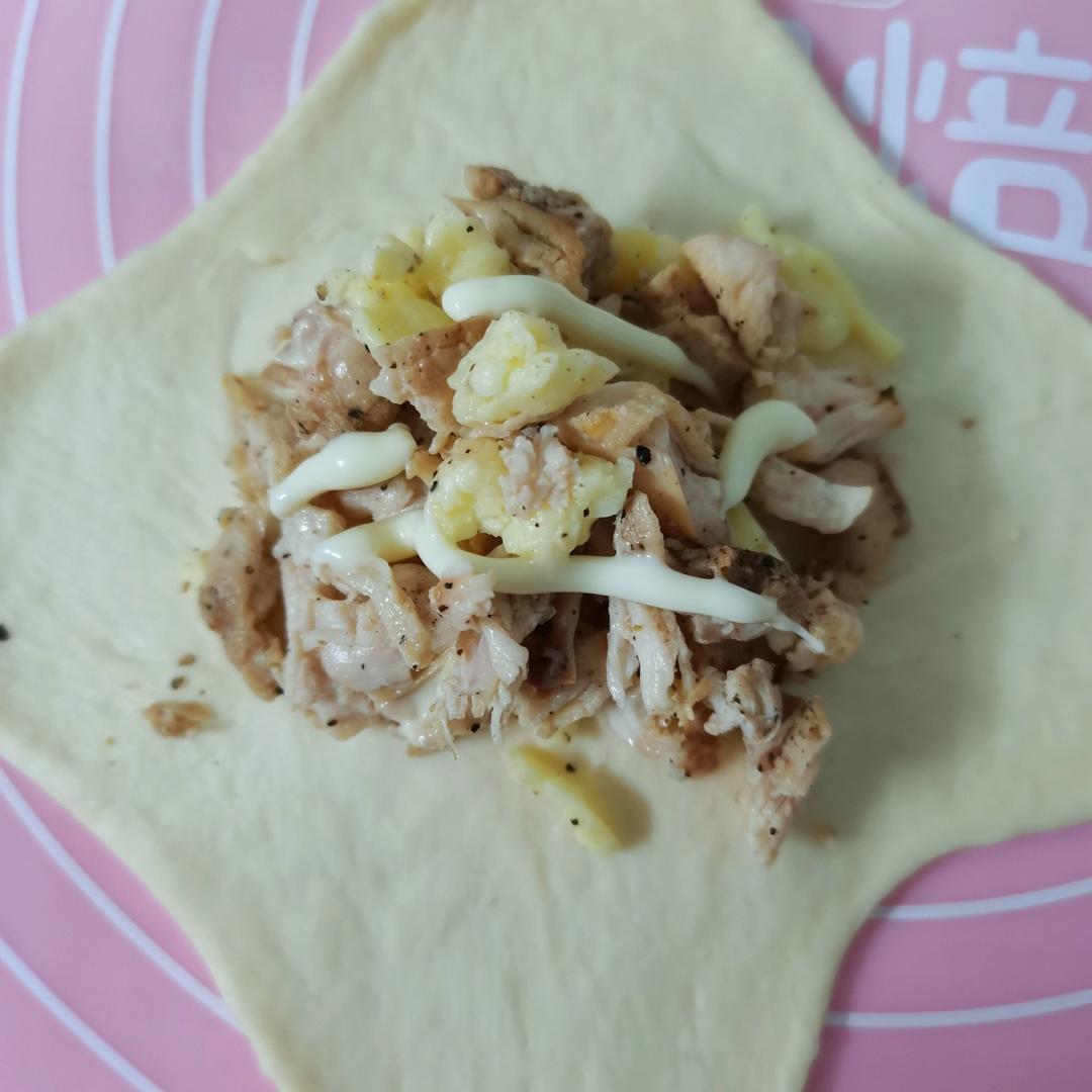 芝士新奥尔良鸡肉软欧包