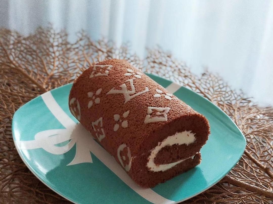 池小主爱冰冰做的lv蛋糕卷