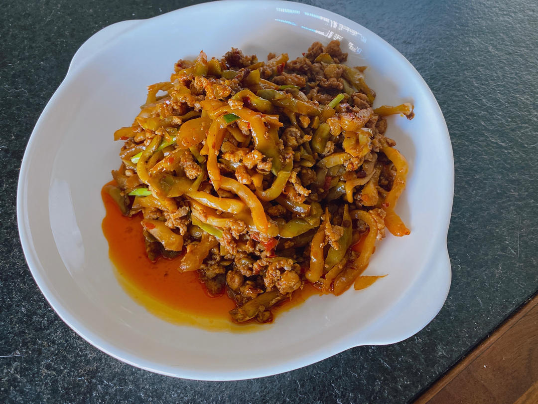 香辣榨菜肉丝面