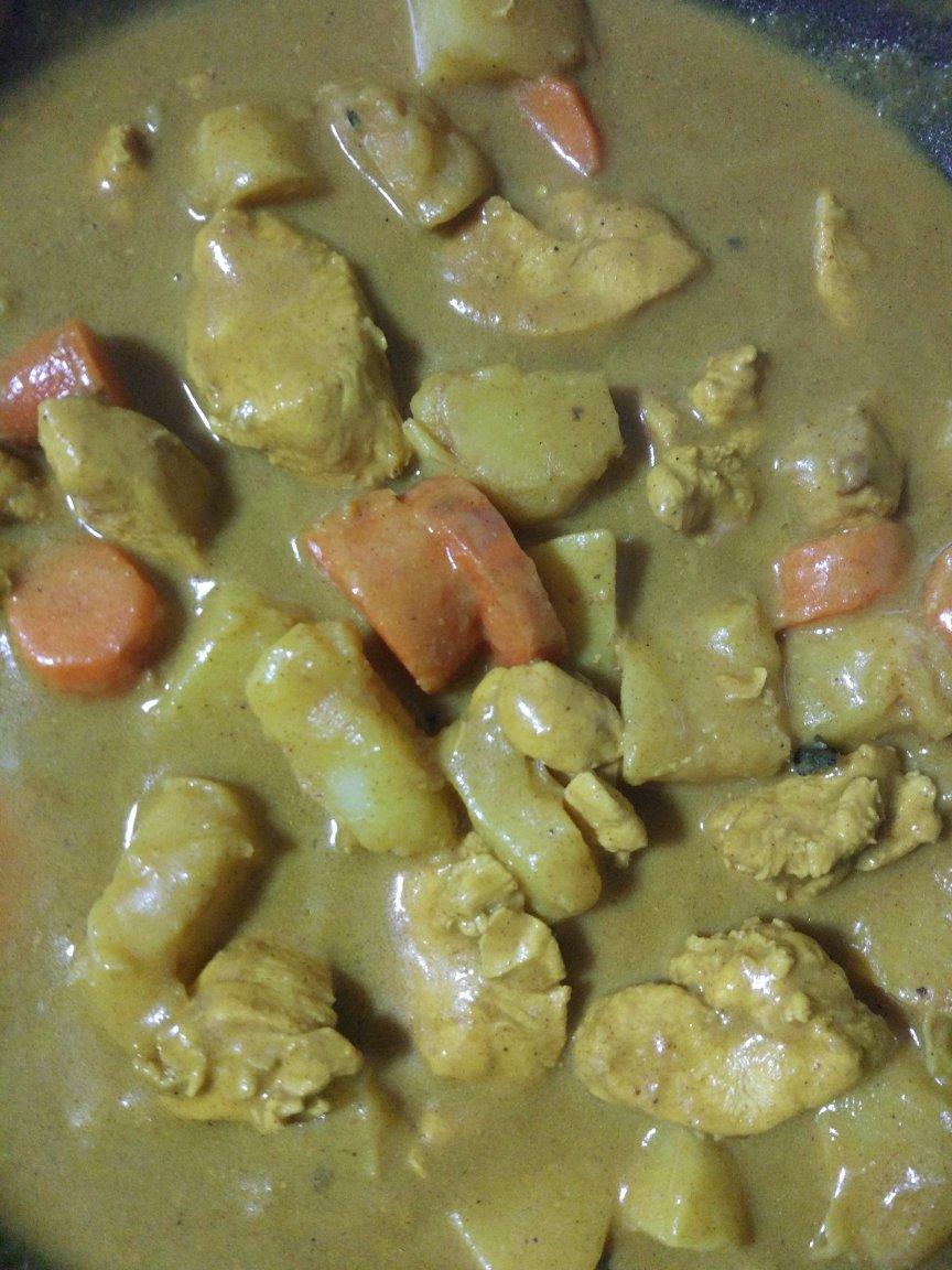 咖喱鸡肉饭