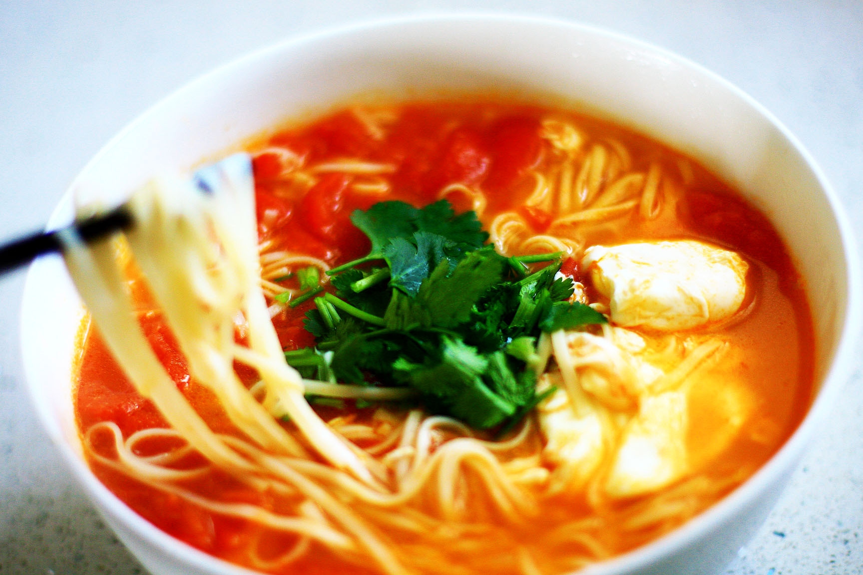 夯夯做的西红柿鸡蛋热汤面——经典无限爱