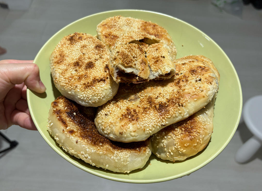 街边印象小吃掉渣红糖酥饼