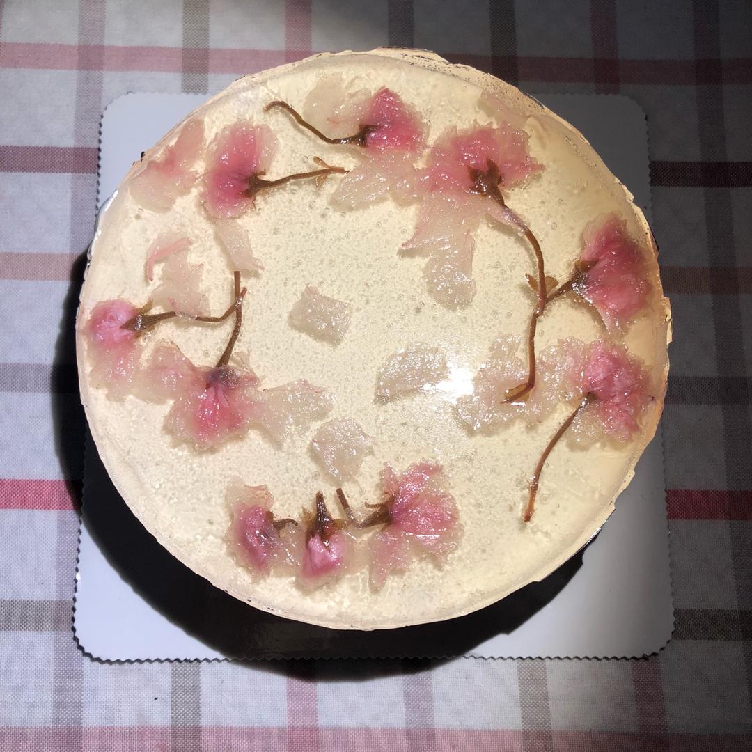 颜值爆表的樱花慕斯。（6寸圆模）