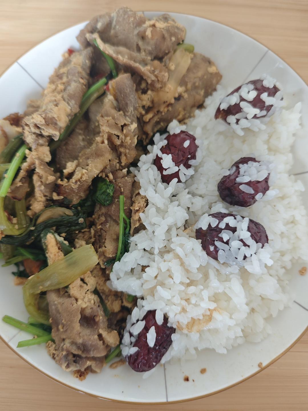 蛋包肥牛卷饭