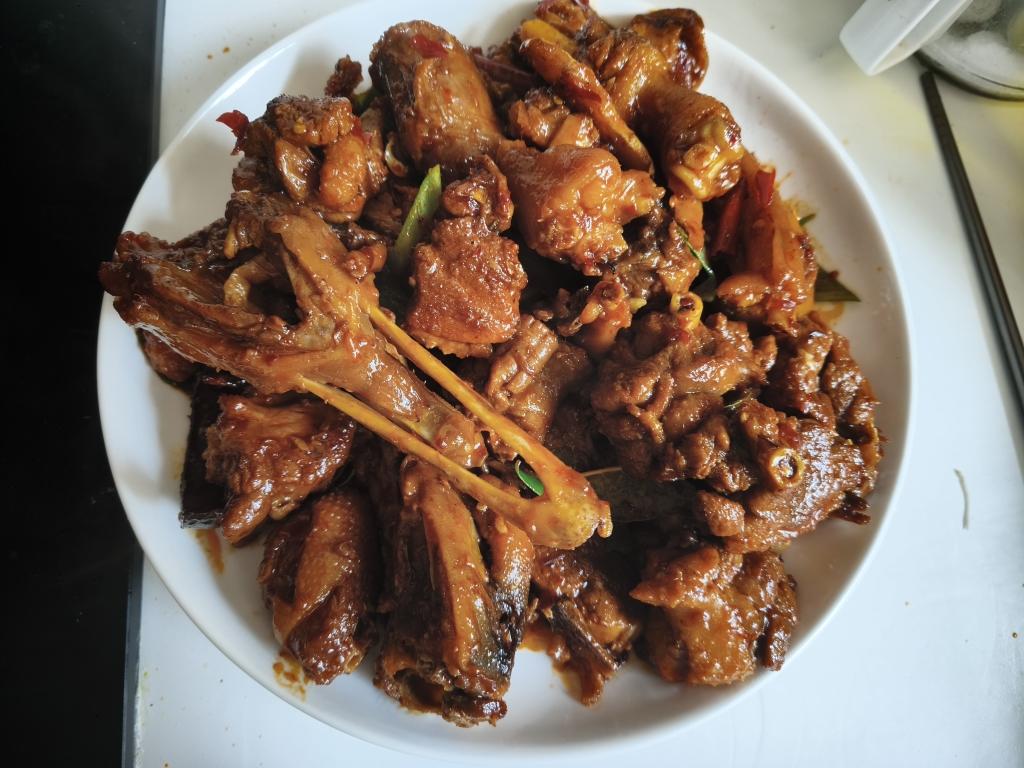 不放一滴水的【香辣啤酒鸭】