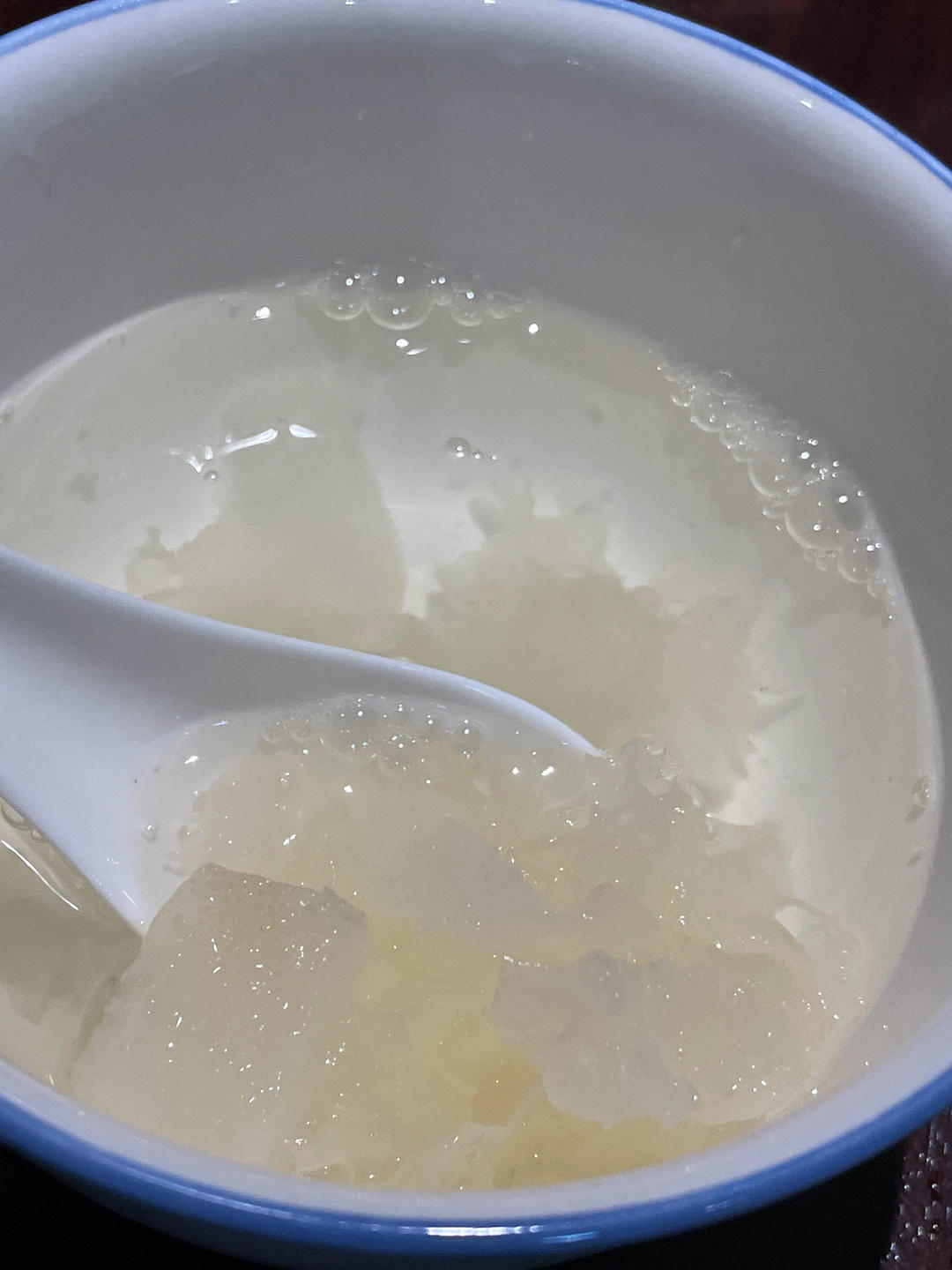 快手简单的银耳雪梨汤