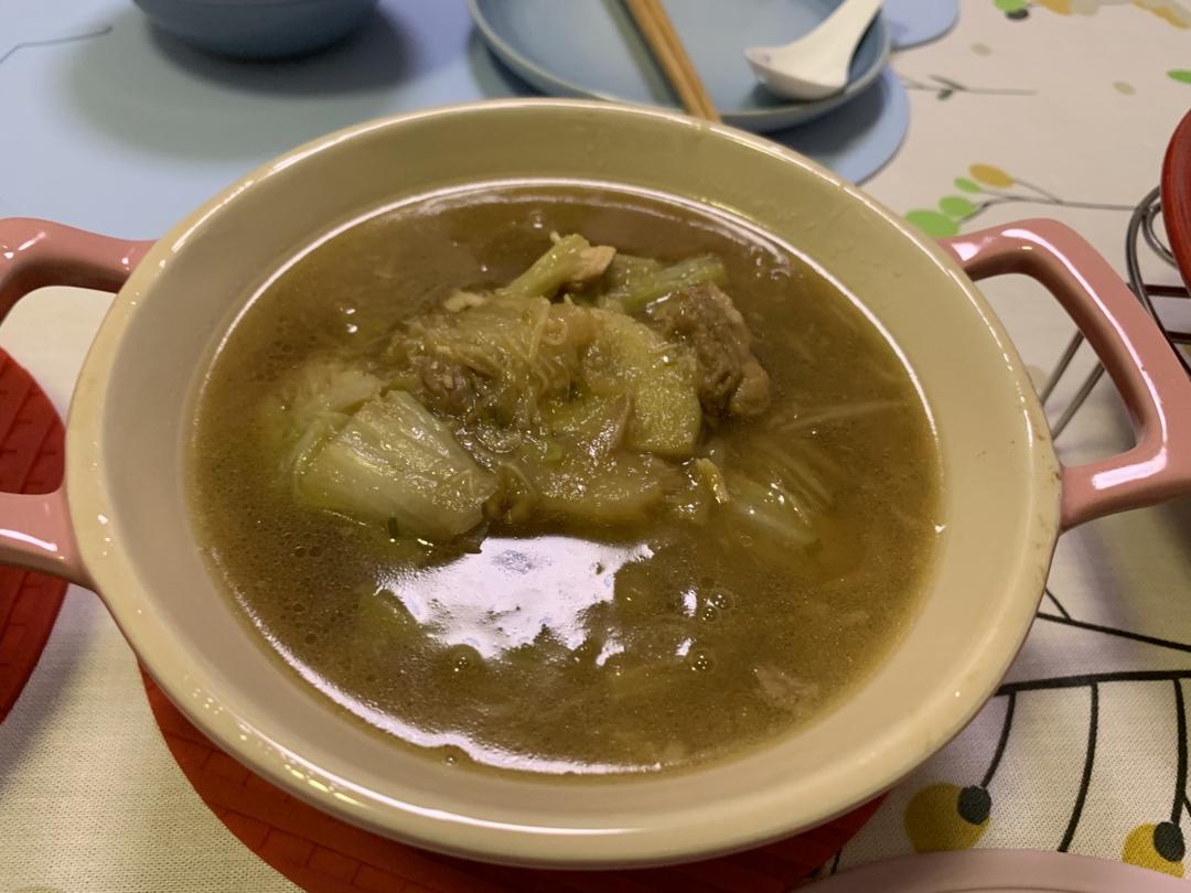 东北特色炖菜--砂锅🍲大白菜豆腐炖排骨五花肉