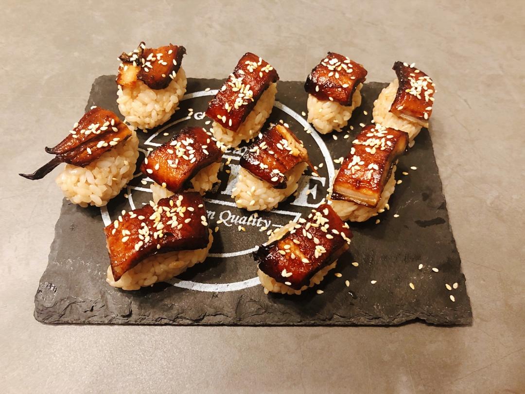 鳗鱼寿司