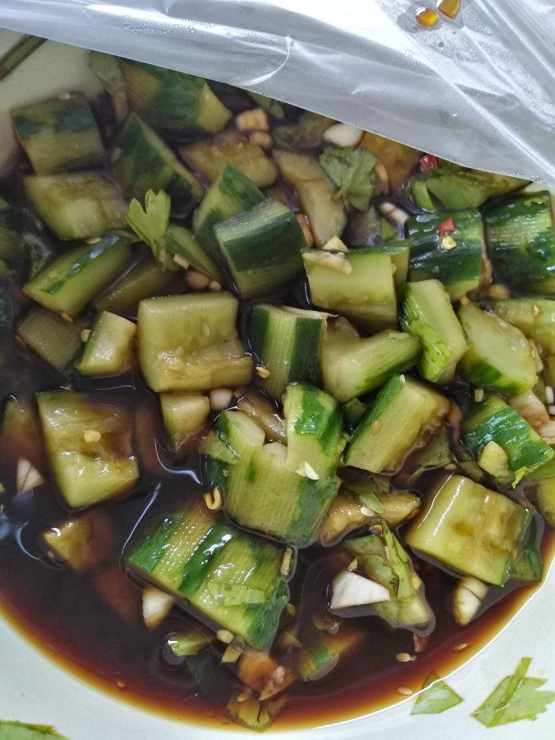 赞不绝口拍黄瓜🥒