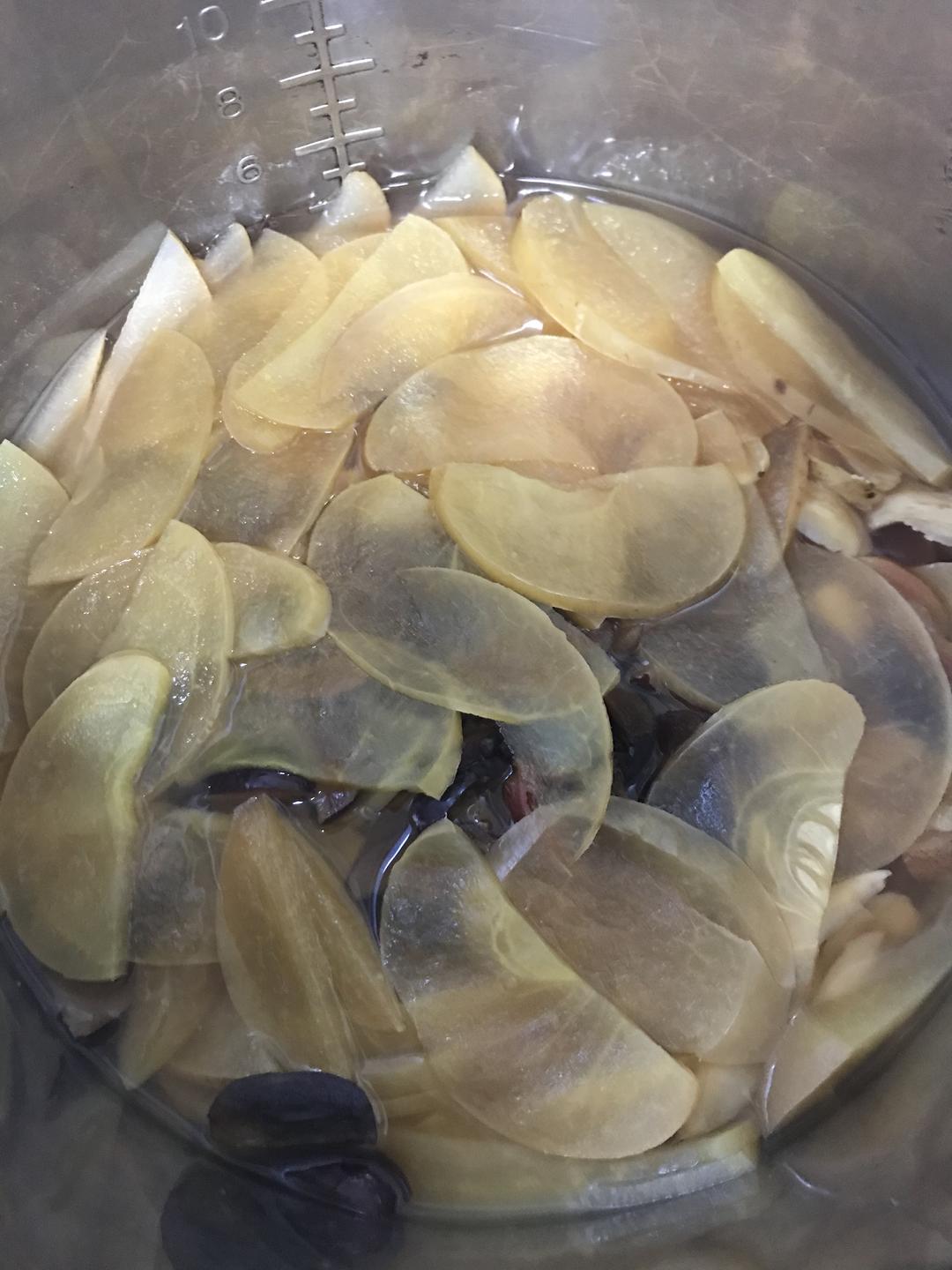 秋果炖（健脾润燥）的做法