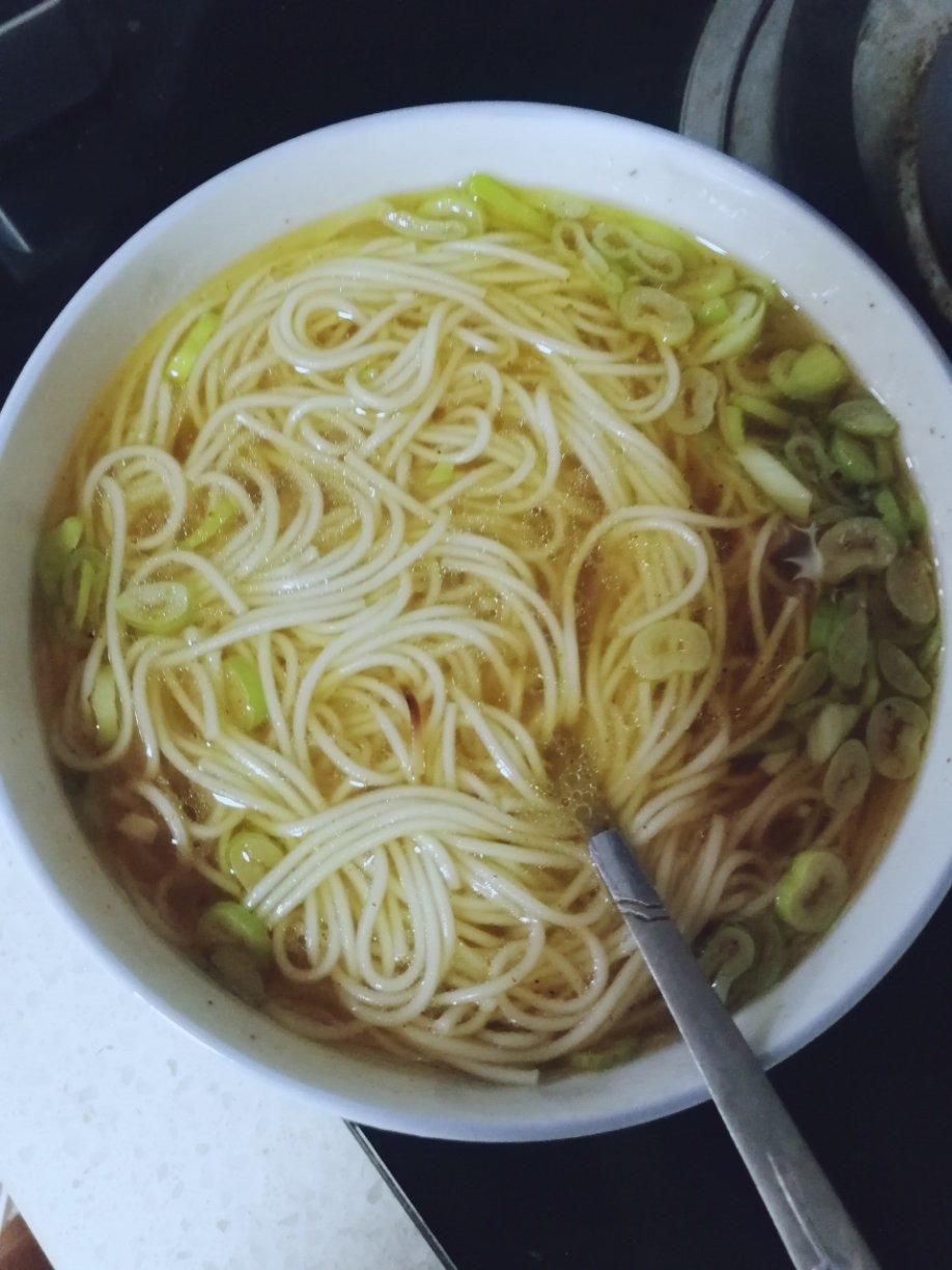 一碗热汤面