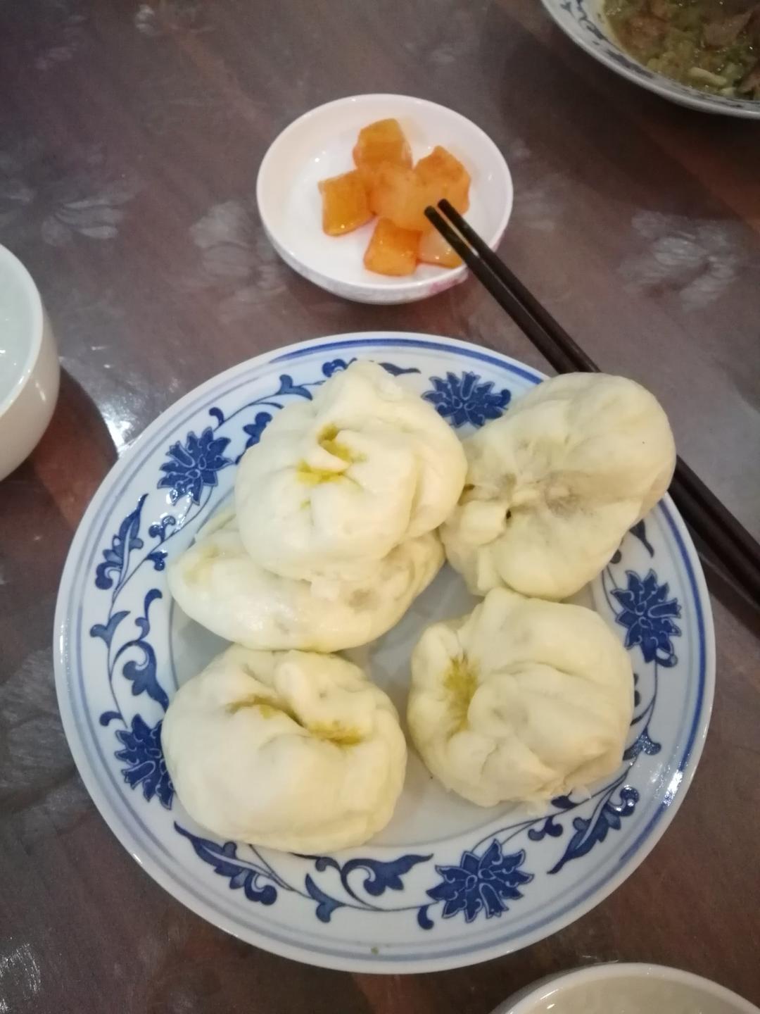 云朵般松软爆浆蜜汁叉烧包