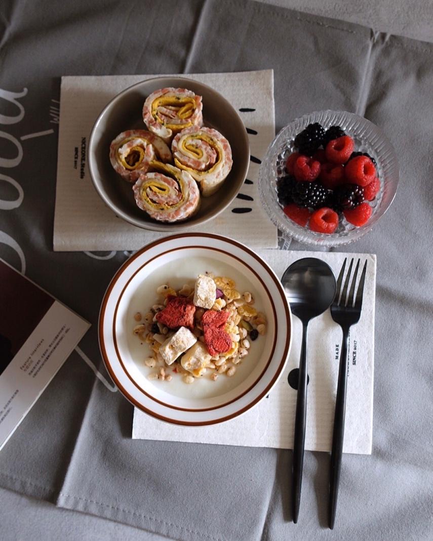 韩剧中的双色鸡蛋卷营养又健康5分钟快手早餐