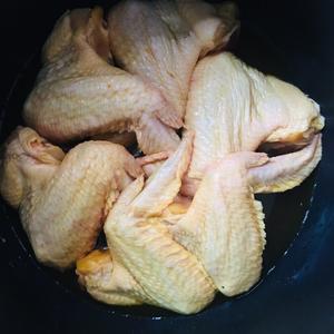 家庭版客家盐焗鸡翅的做法 步骤2