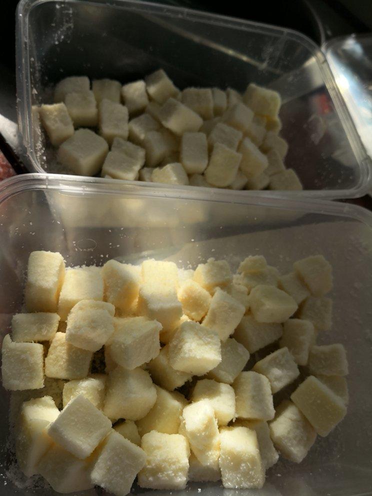 完胜85度C牛奶椰丝小方