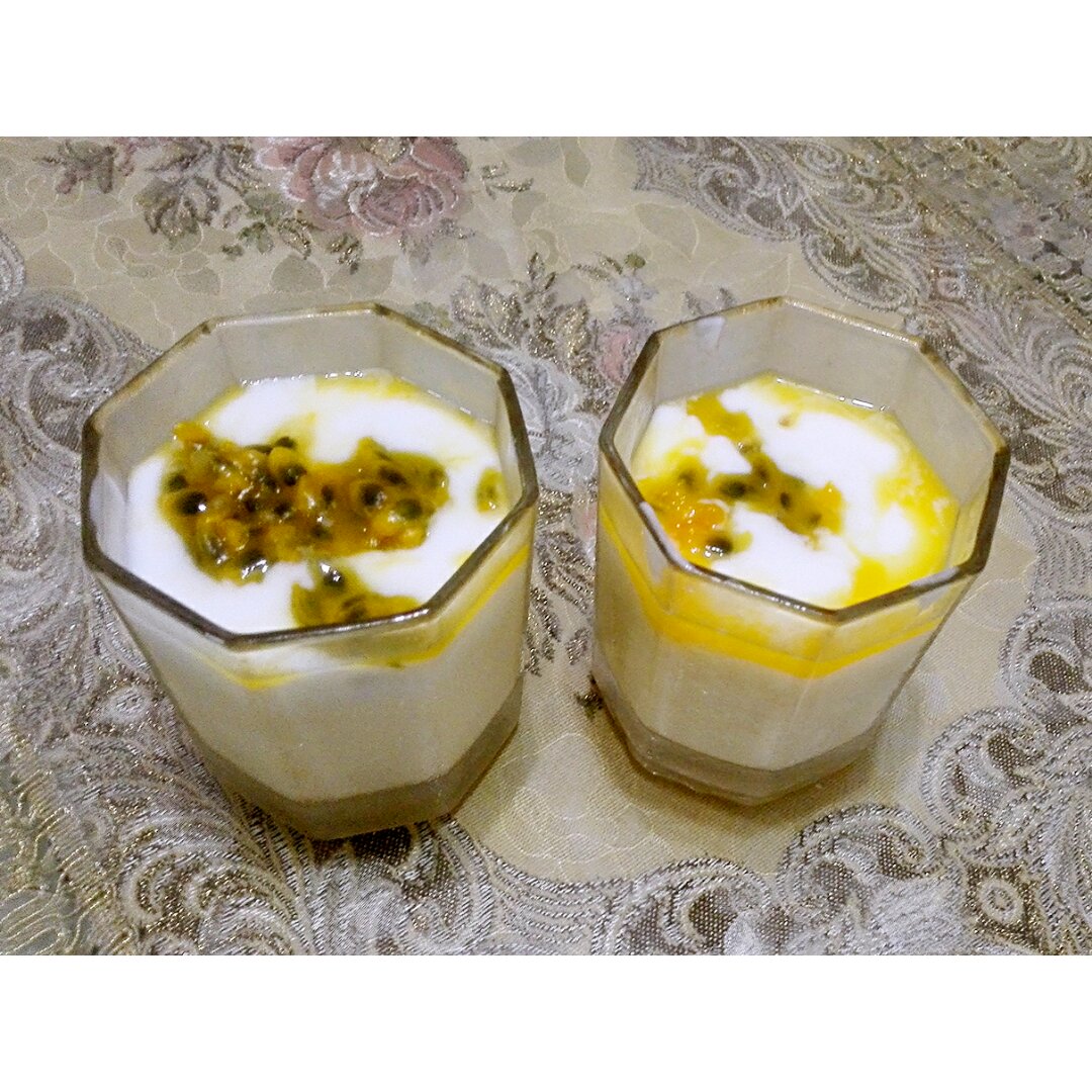 百香果酸奶意式奶冻<Passionfruit Yogurt Panna Cotta>