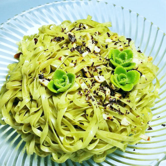 有了它，你可以秒变意大利名厨 丨罗勒青酱 • 圆满素食的做法