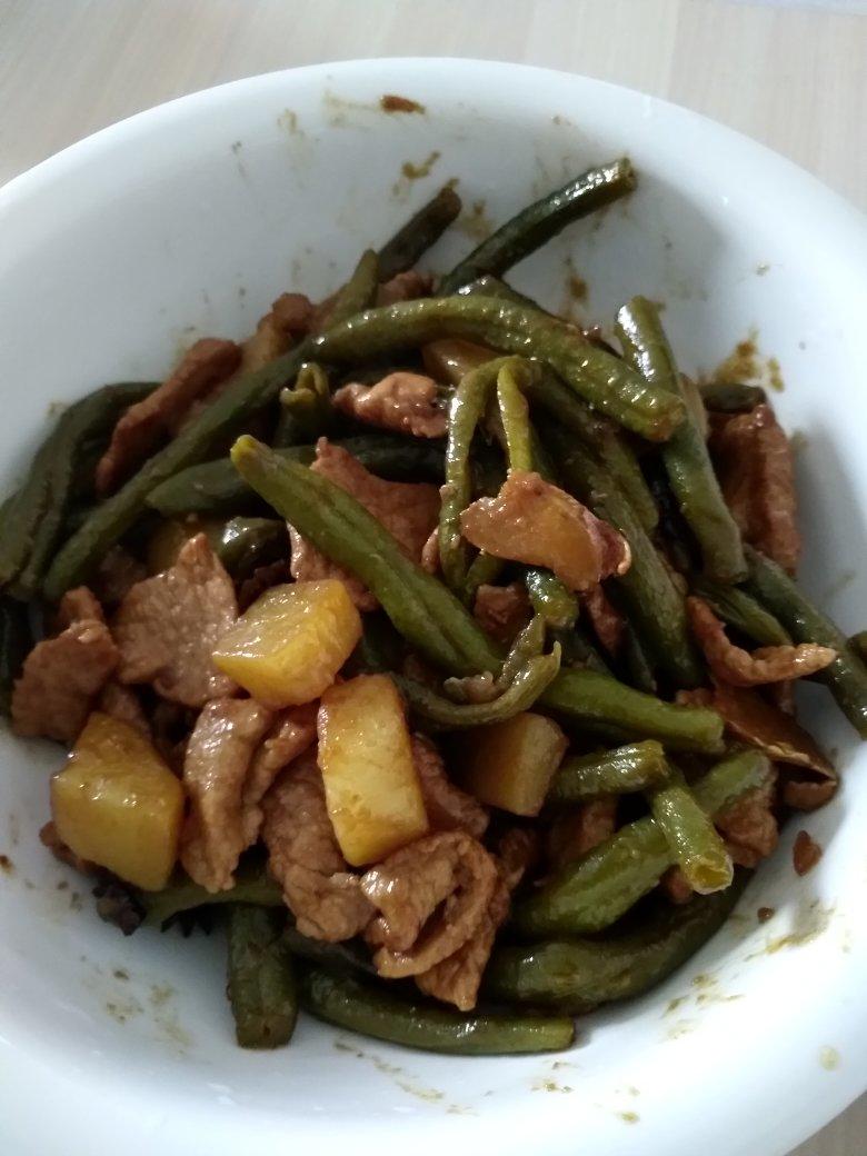 土豆芸豆五花肉