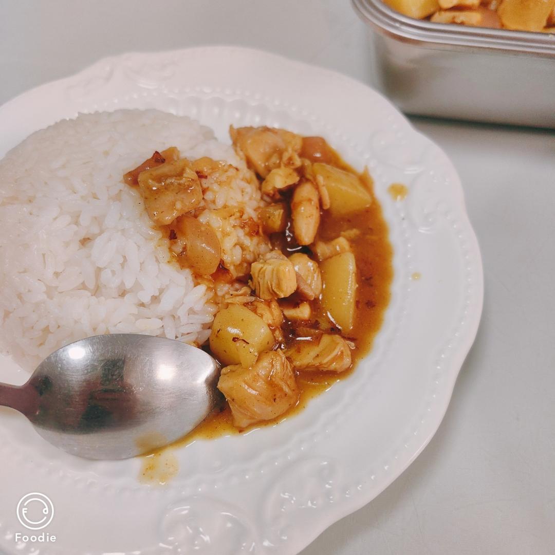 咖喱鸡肉饭