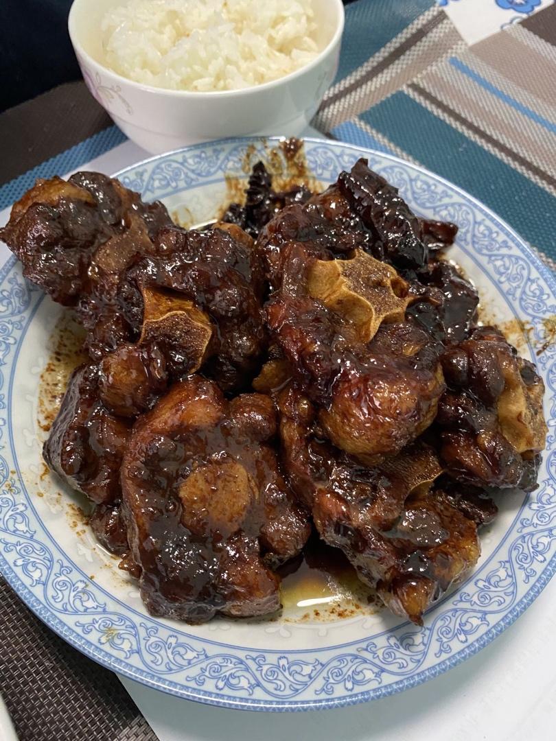 红烧牛尾