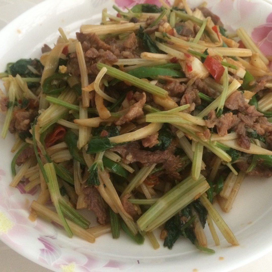 泡椒芹菜牛肉丝