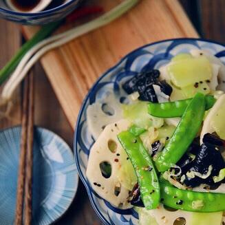 凉拌素什锦的做法