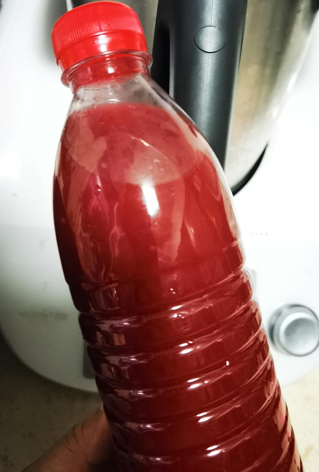 鲜榨杨梅汁—小美