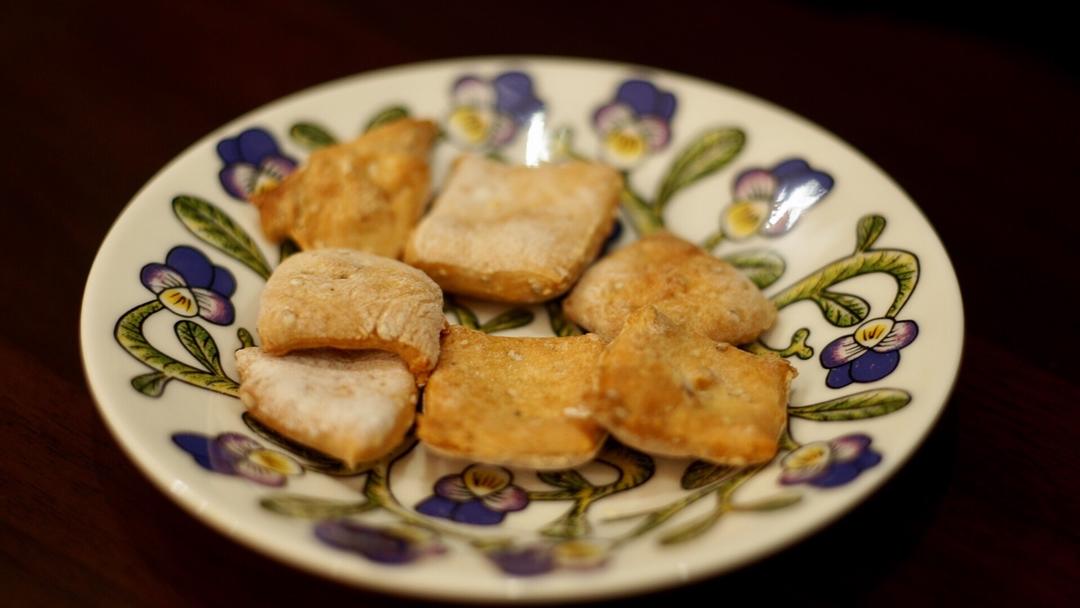 芝麻薄脆饼干