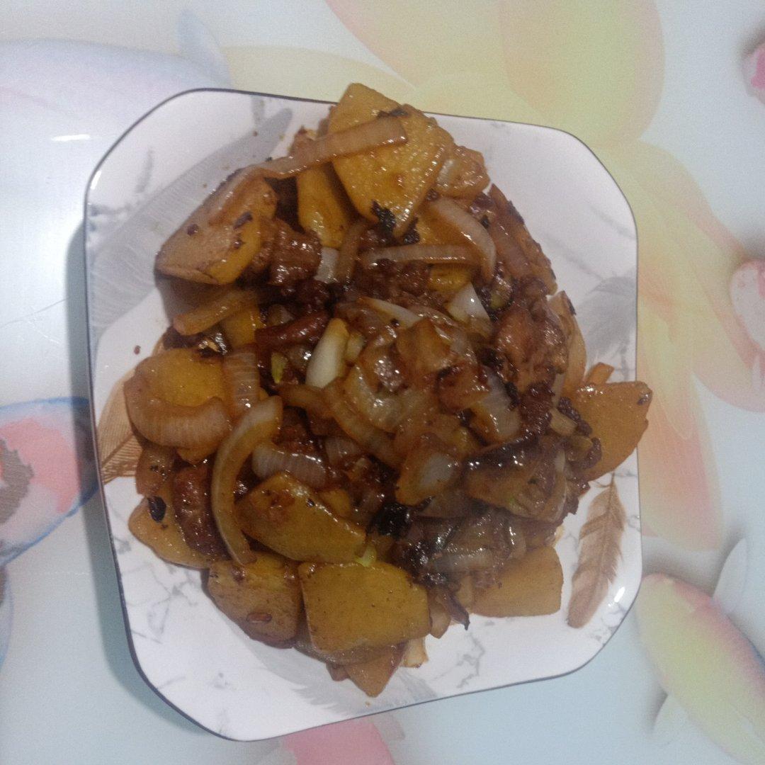 洋葱炒土豆