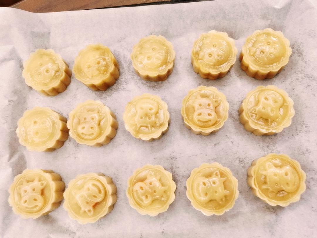 广式月饼——蛋黄莲蓉月饼