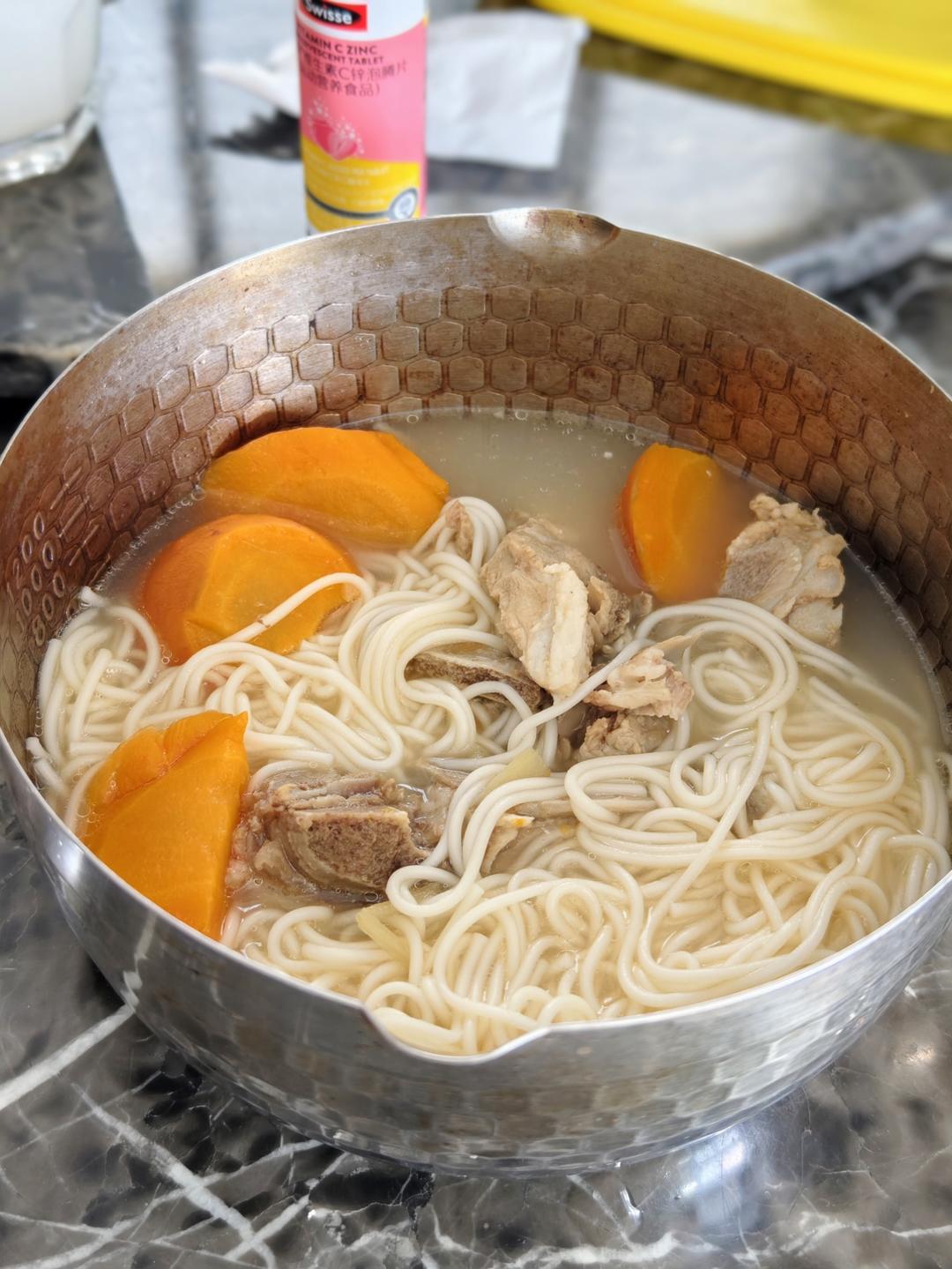 骨汤排骨面