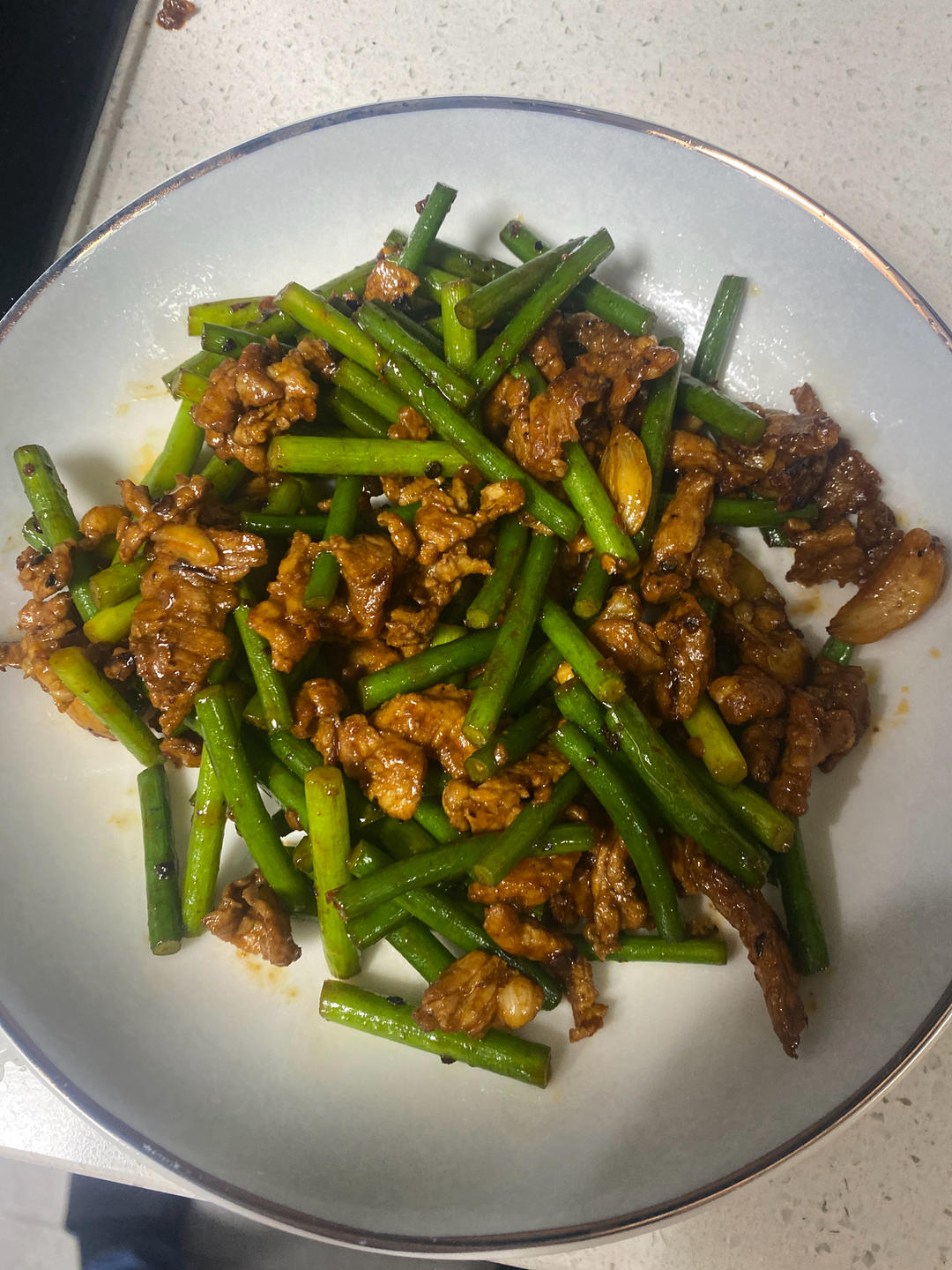简单易做的下饭菜－蒜苔炒肉