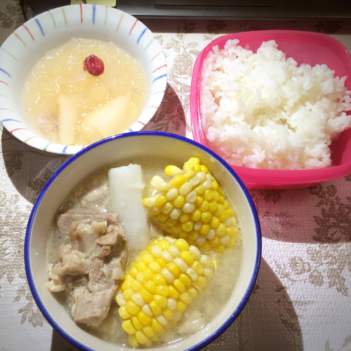 山药玉米排骨汤