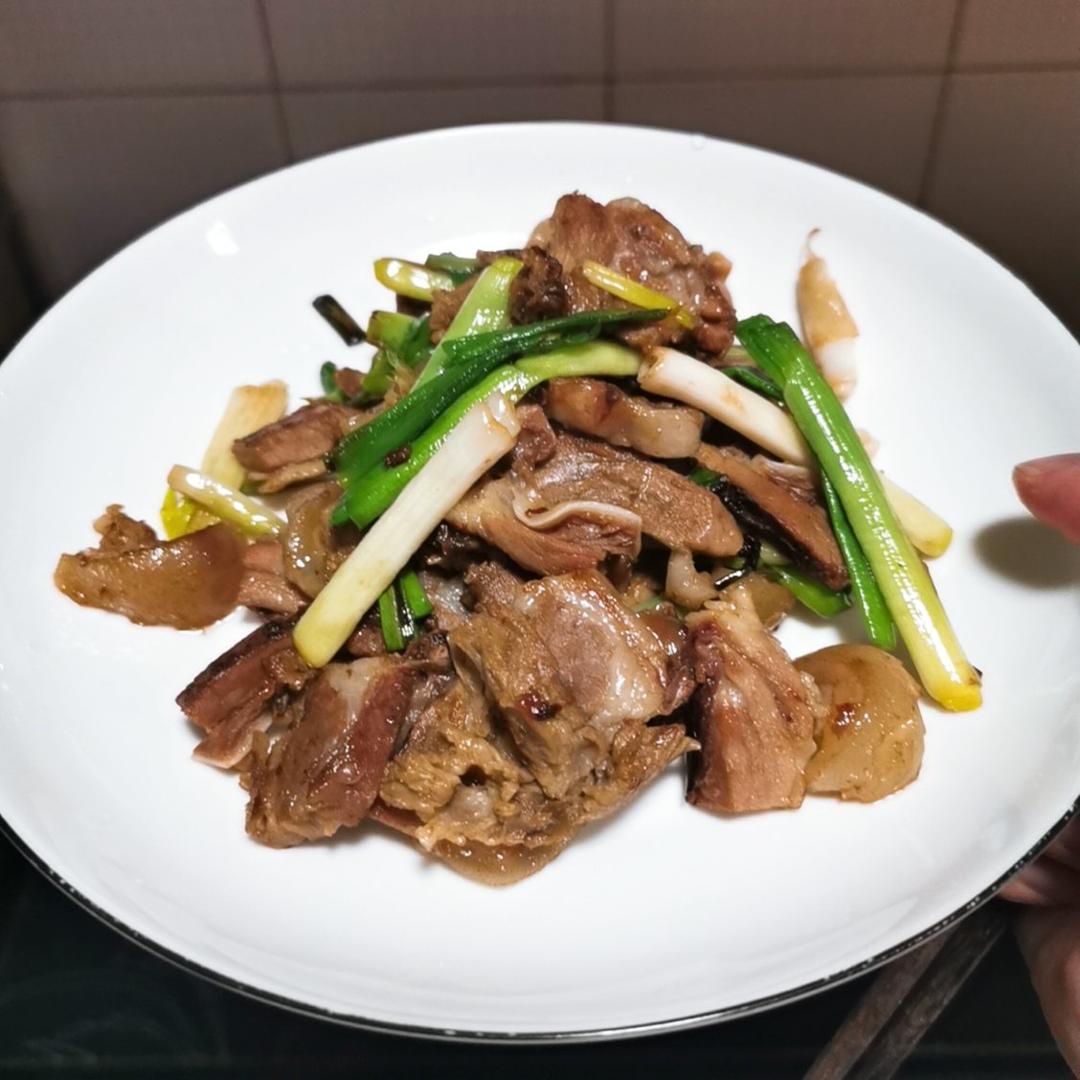 喵星人汪做的大蒜炒羊肉